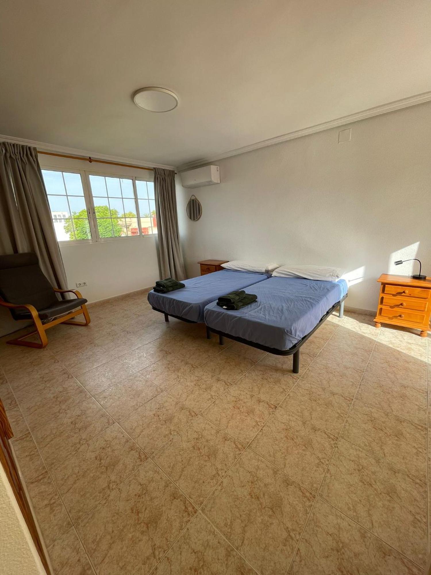 Bungalow Familiar Con Piscina 산후안데알리칸테 외부 사진