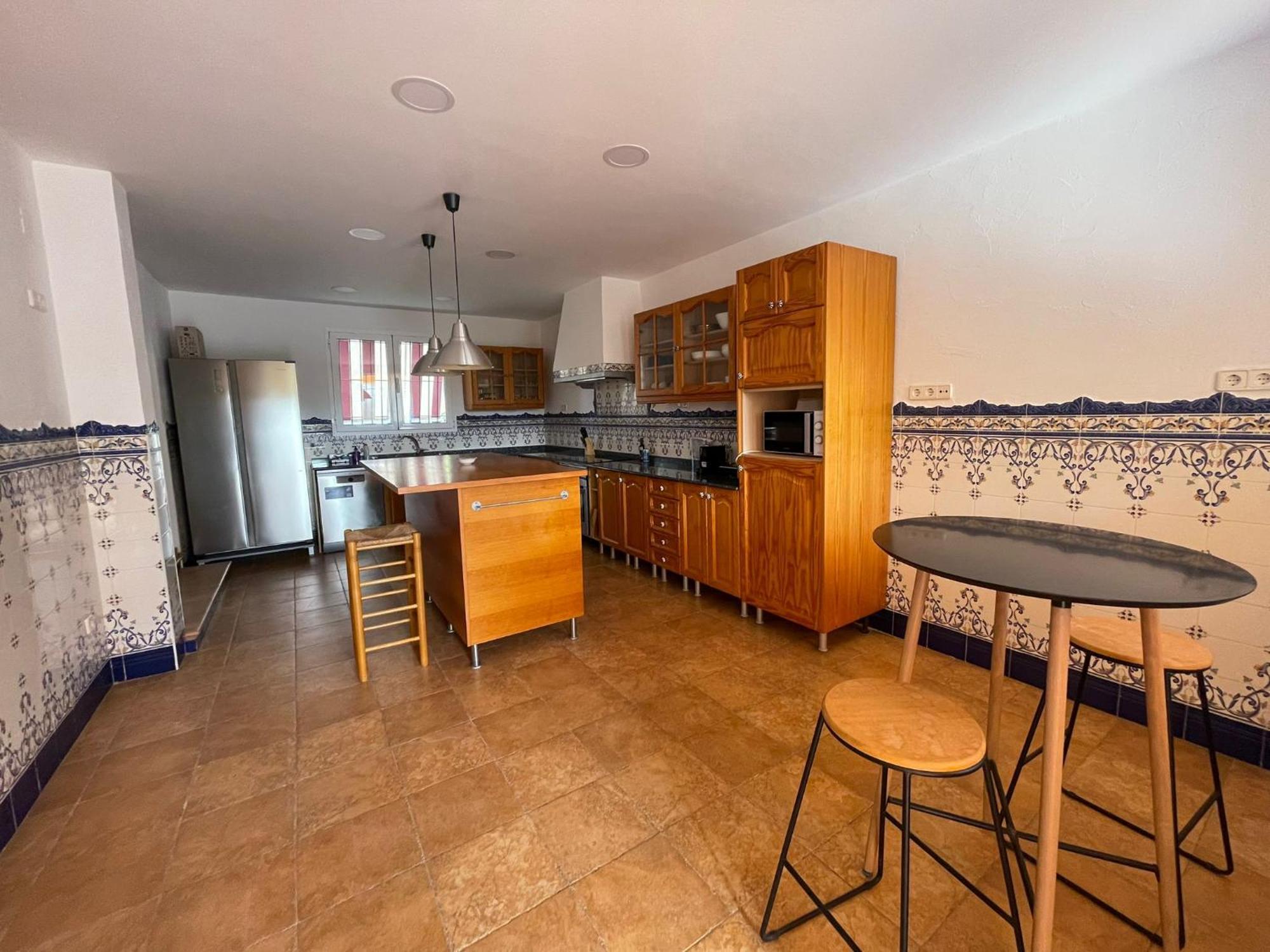 Bungalow Familiar Con Piscina 산후안데알리칸테 외부 사진