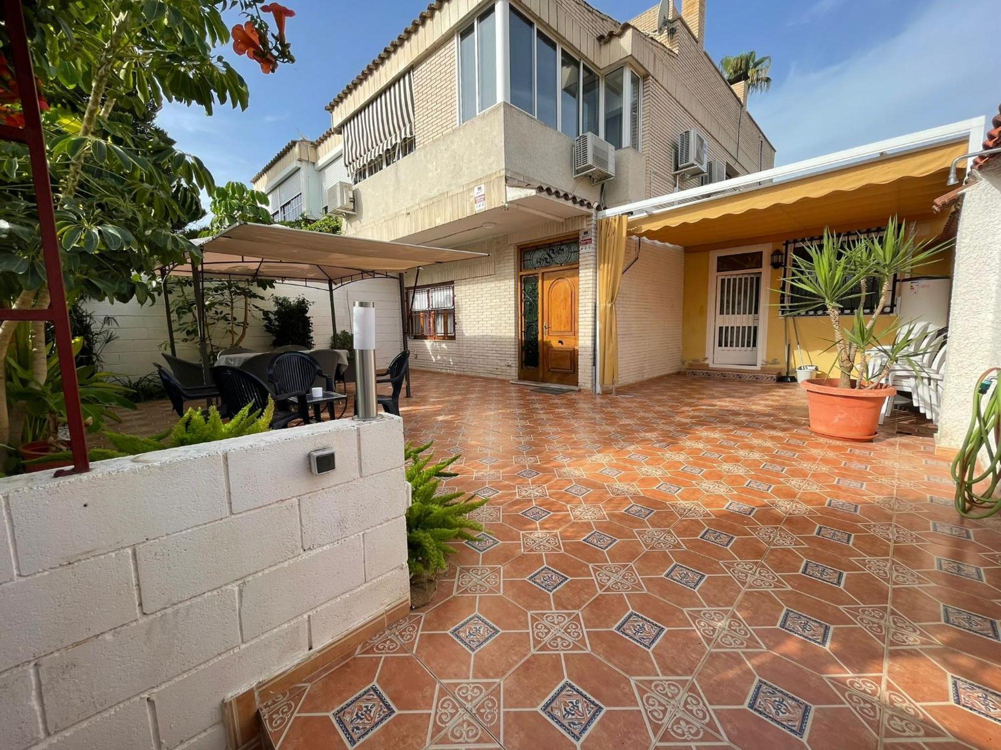 Bungalow Familiar Con Piscina 산후안데알리칸테 외부 사진