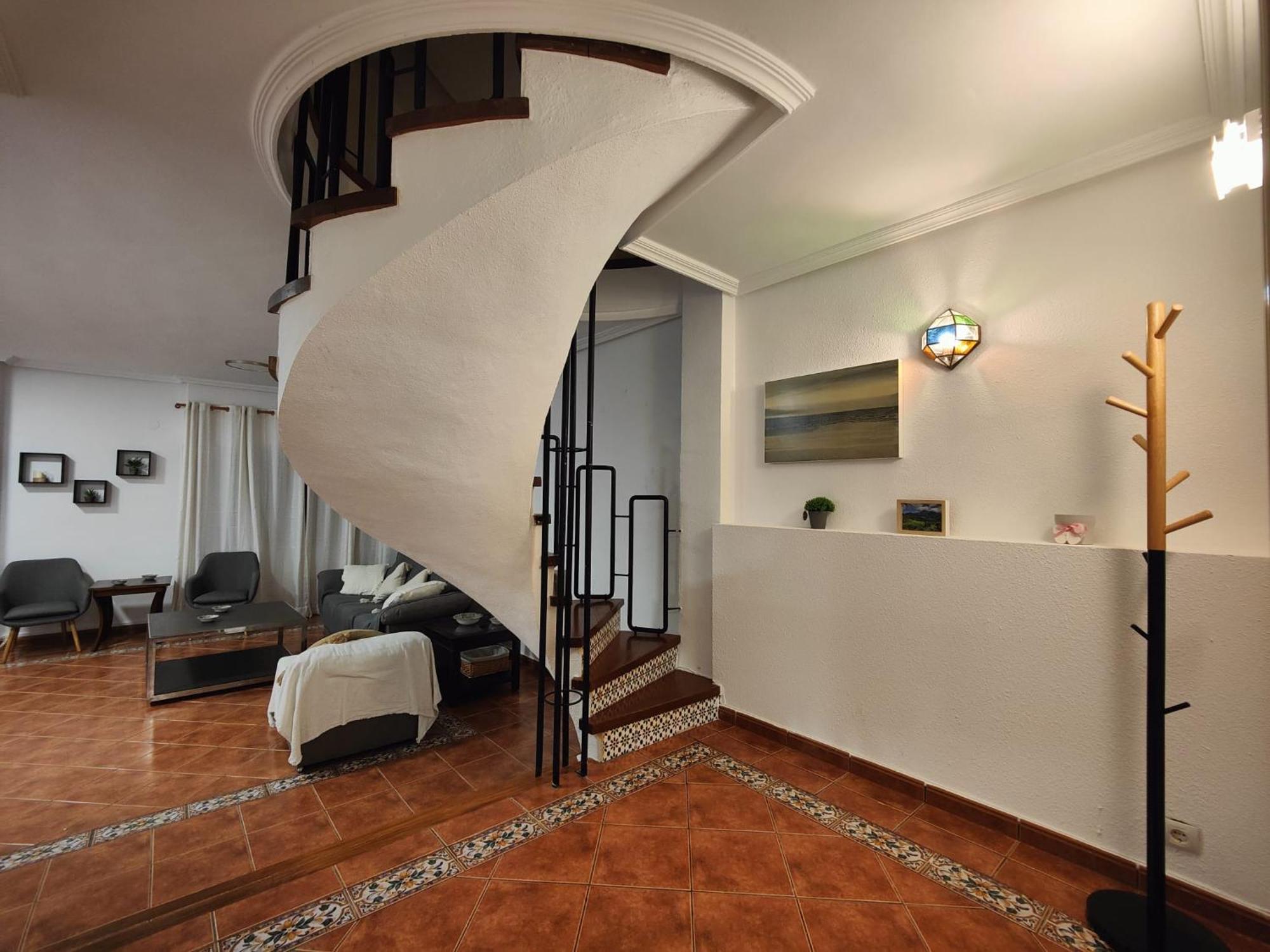 Bungalow Familiar Con Piscina 산후안데알리칸테 외부 사진